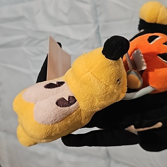 NWT Disney Halloween Tricks and Treats 2020 Pluto plush - Picture 6 of 7